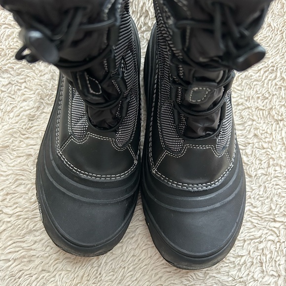 The North Face Alpenglow IV Boots - Picture 4 of 8